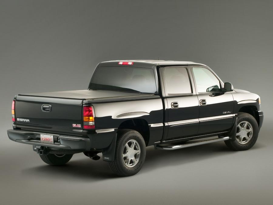  GMC Sierra Denali Crew Cab 2004 года  (фото 11 из 11)